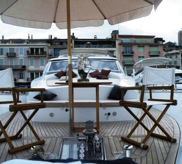 Jackie One - Forepeak seating