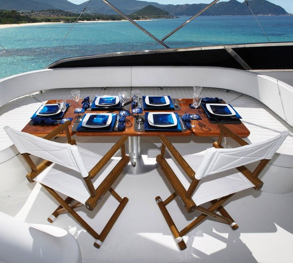 Jackie One -  Top deck Dining