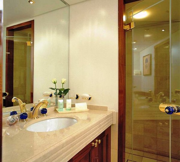 Jasmin - VIP Bathroom