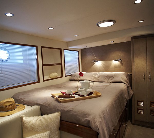 Ketch EFI -  Guest Cabin