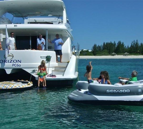 LA MANGUITA - Stern and water toys