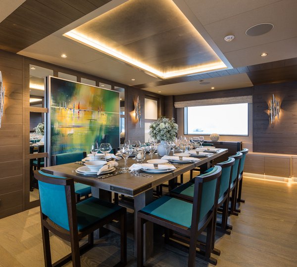 LA PASSION - dining area. Photo courtesy of Jeff Brown