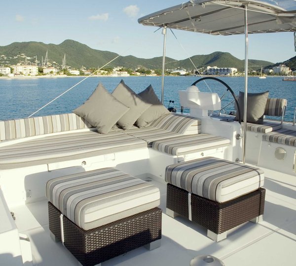 LADY BOU BOU - Flybridge 2