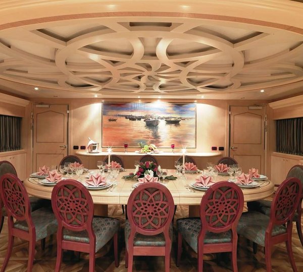 LADY FERYAL -  Dining