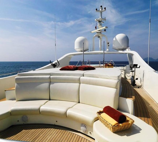 LADY FERYAL -  Sundeck