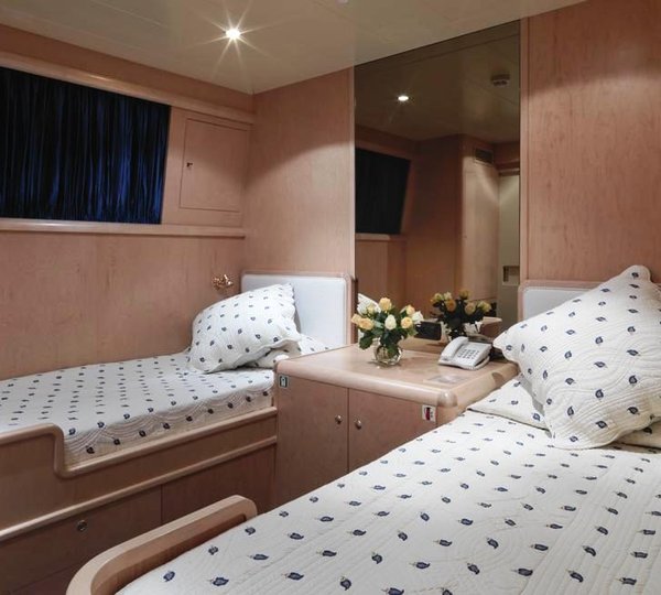 LADY FERYAL - Twin Cabin