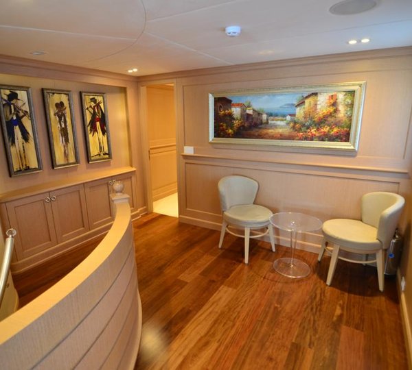 LADY KATERINA -  Stair case and landing