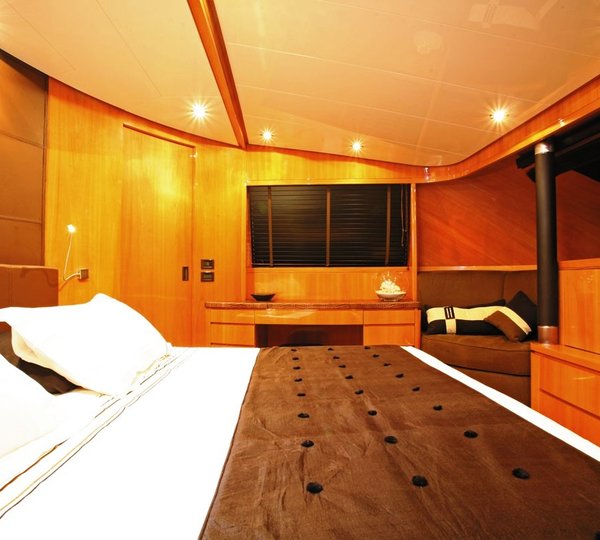 LADY LUCK -  Master View 2