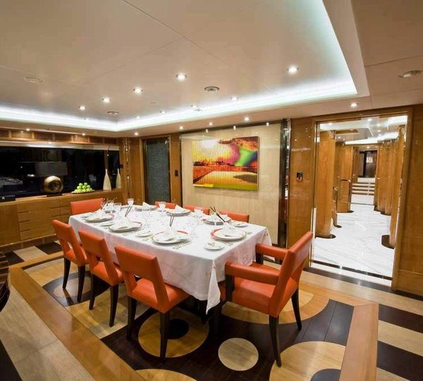 LADY SHEILA -  Dining