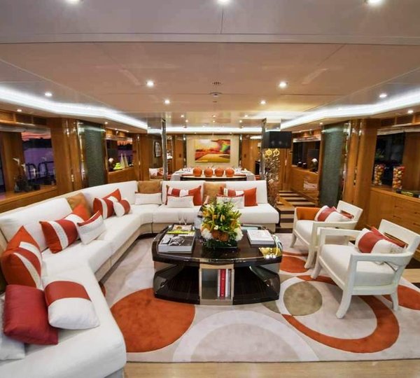 LADY SHEILA -  Salon