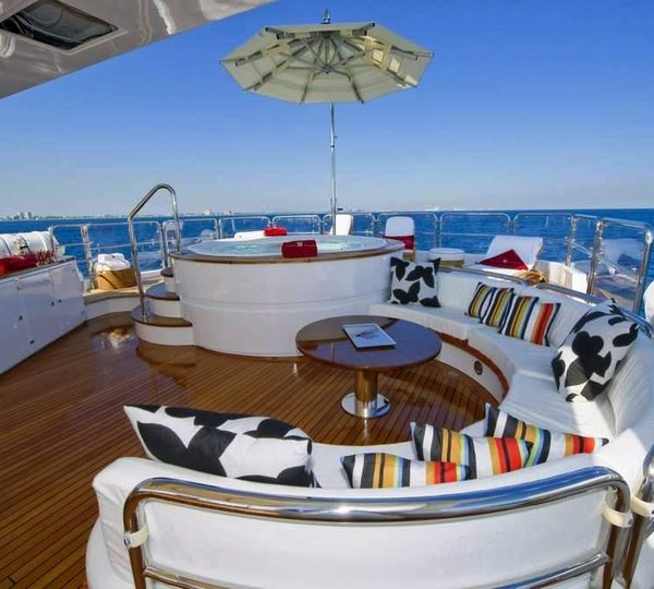 LADY SHEILA -  Uper deck 2