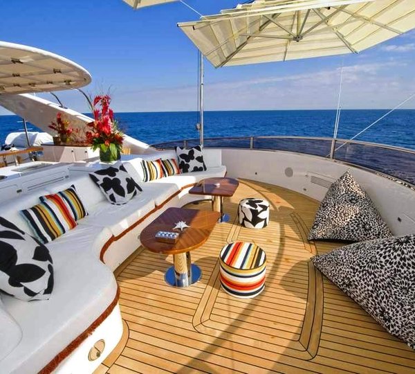 LADY SHEILA -  Upper deck