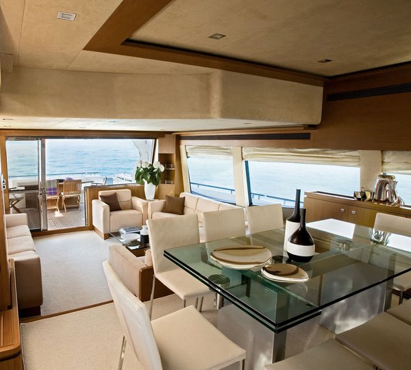 LAVITALEBELA - Dining