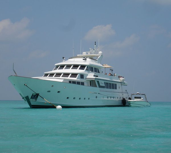 LE MONTRACHET -  At Anchor