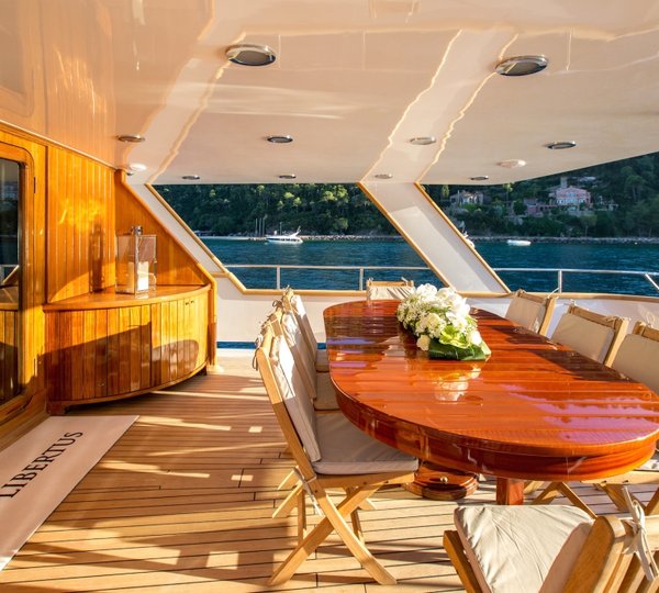 LIBERTUS - Aft deck