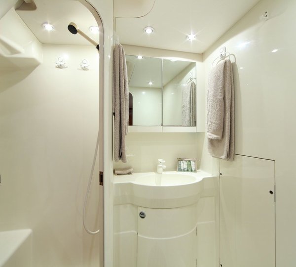 LUPA OF LONDON Master Bathroom