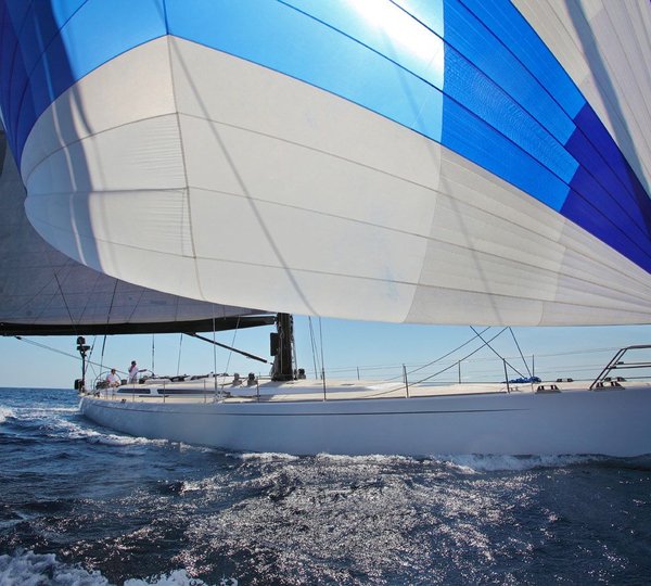 LUPA OF LONDON Under Sail