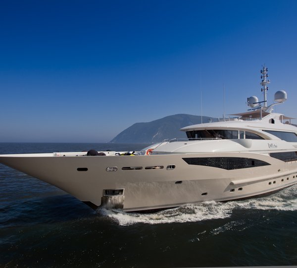 LUXURY MOTOR YACHT BELLA ANNA BY ISA YACHTS