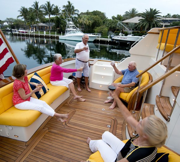 LYMAN MORSE Yacht EXCELLENCE -  Aft Deck Seating