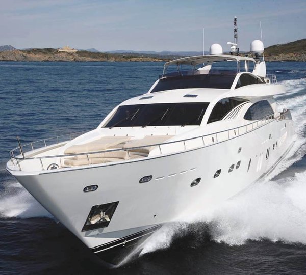 Lady Emma - Exterior