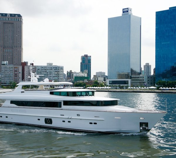 Lady Gaga motoryacht by Horizon - RP110 yacht