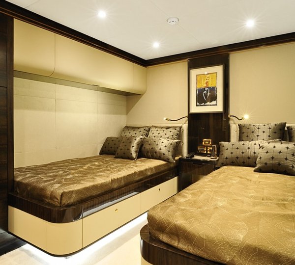 Lady Tahiti superyacht - twin guest stateroom