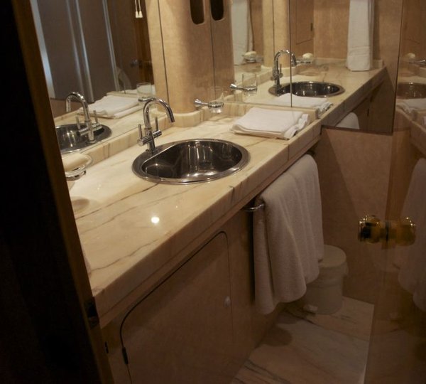 Lady Tatiana of London -  Bathroom