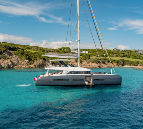 Lagoon Catamaran Seventy 7 - exterior