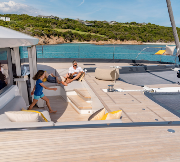 Lagoon Catamaran Seventy 7 - outdoor living