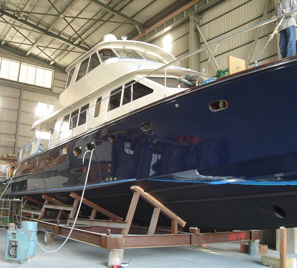 Luxury motor yacht Hunt 80 - Photo by Hunt Yachts