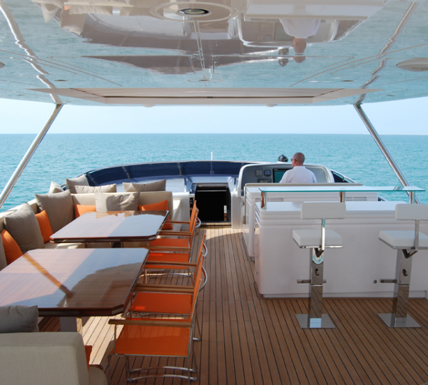 Luxury motor yacht INTEGRITY 93