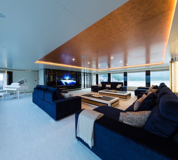 Luxury motor yacht IRIMARI