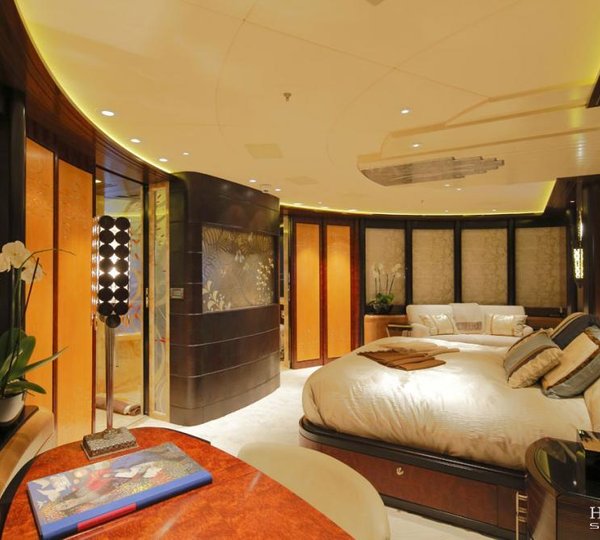Luxury yacht Apostrophe - Cabin