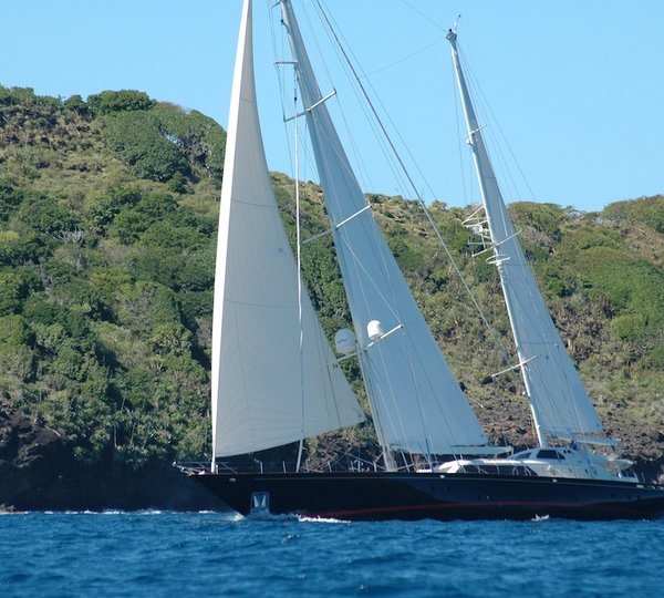 Luxury yacht CLAN VI by Perini Navi