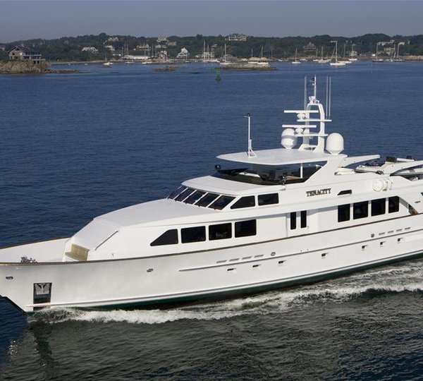 Luxury yacht CYNTHIA (ex Tenacity)
