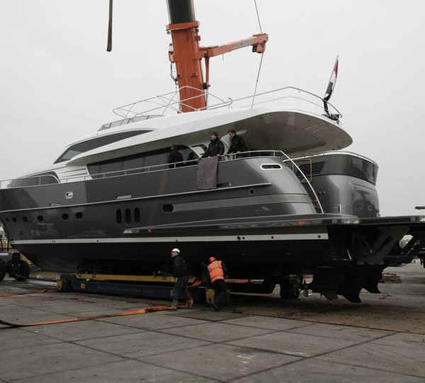 Luxury yacht Continental III 26.00 RPH