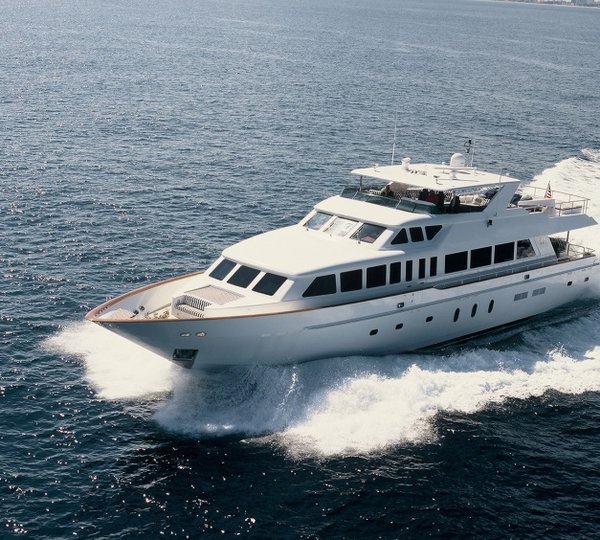 Luxury yacht Freedom R