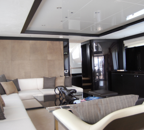 Luxury yacht INTERGITY 93 ft - interior