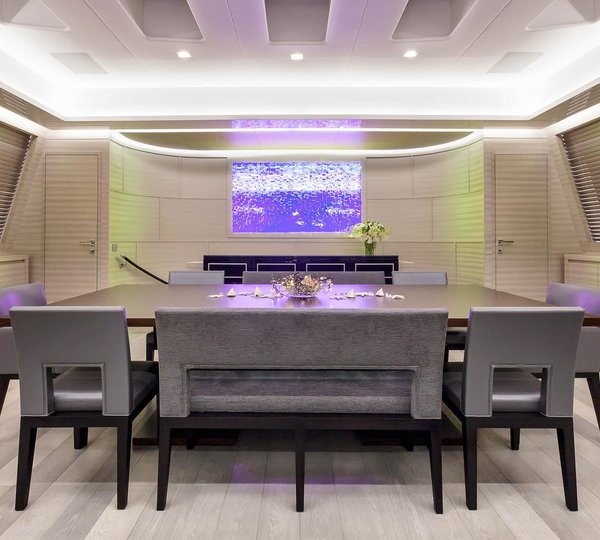 Luxury yacht Moonraker - Dining