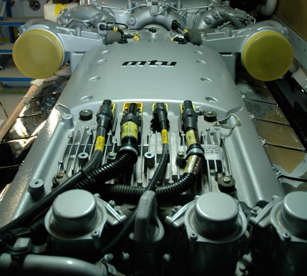 Luxury yacht Satu Engine