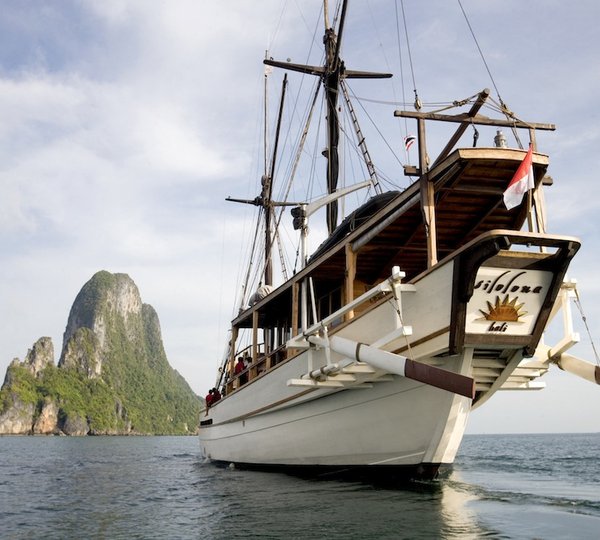 Luxury yacht Silolona available in Indonesia