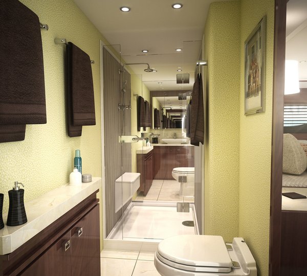 Luxury yacht Viking 92 Convertible - Bathroom