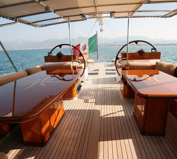 MARELLA - Dual Seating In The Cockpit