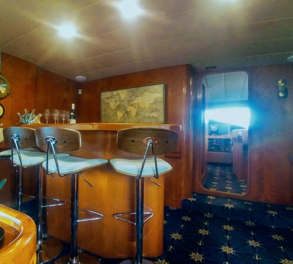 MIS MOONDANCE - Bar in salon