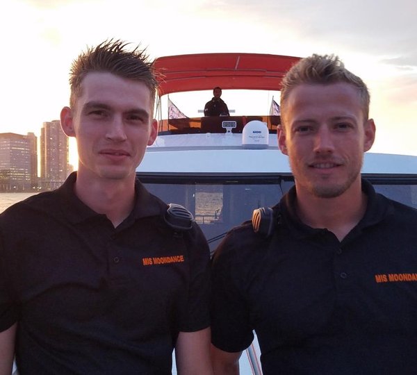 MIS MOONDANCE - Crew