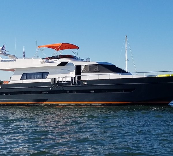 MIS MOONDANCE - Profile