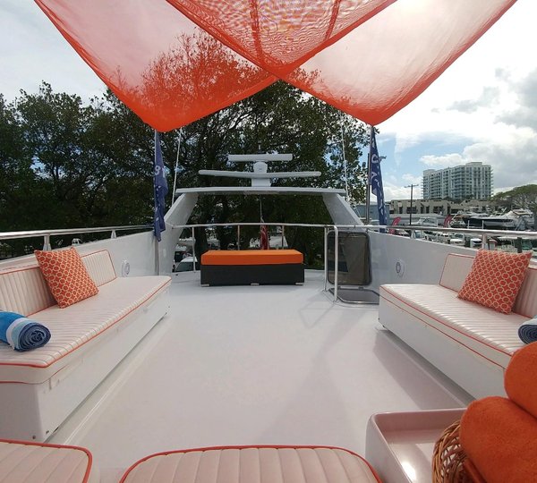 MIS MOONDANCE - Sundeck