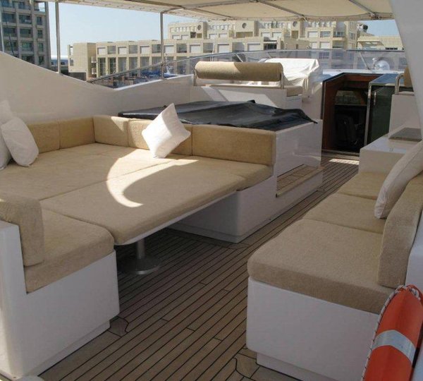 MISS DANA - Flybridge