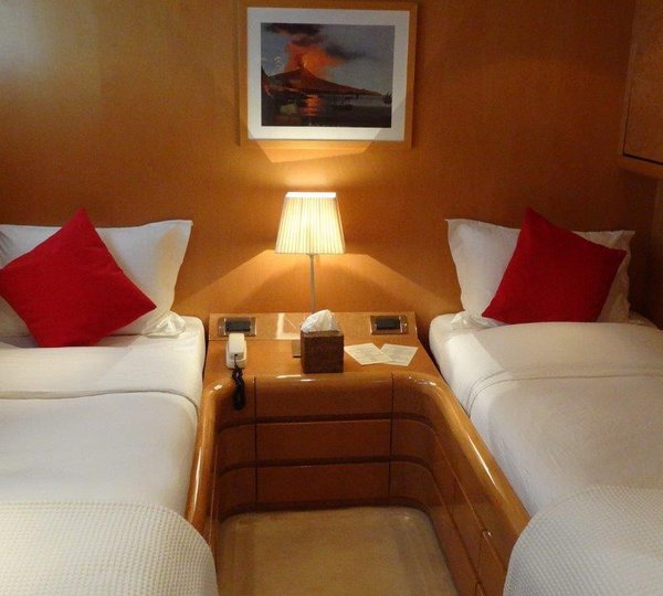 MISS DANA - Twin Cabin