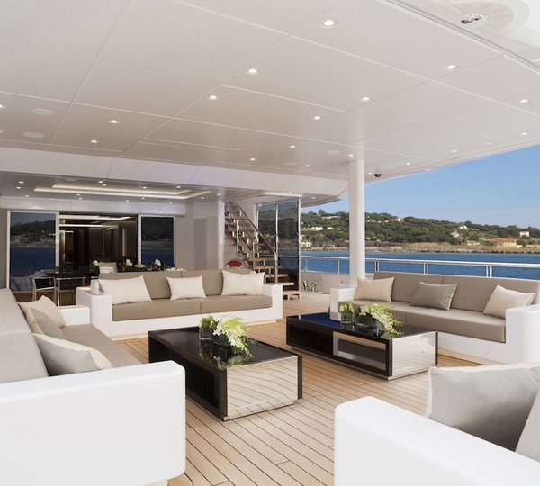 MOGAMBO Main Deck aft  - Photo Bruce Thomas